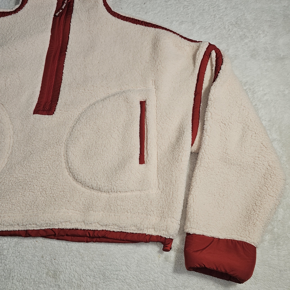 Women's Cream and Red Jacket - Picture 5 of 16